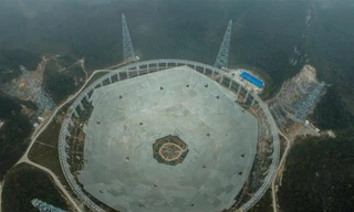 Cận cảnh kính viễn vọng vô tuyến lớn nhất thế giới