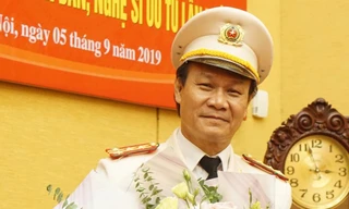 NSND Nguyễn Hải được Bộ trưởng Bộ Công an tôn vinh. Ảnh: Nguyên Khánh