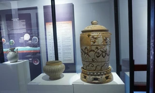 Nhiều hiện vật tiêu biểu đời Trần trưng bày tại Hoàng thành Thăng Long dịp này. Ảnh: Nguyên Khánh