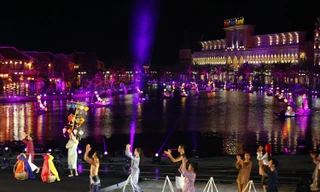 Carnaval quy mô lớn trong gala "Sắc màu bốn phương"