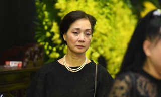 NSND Lê Khanh đến đưa tiễn NSND Anh Tú