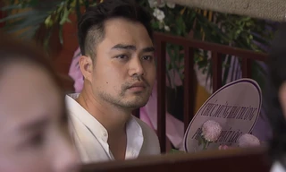 Khải xuất hiện trong buổi khai trương quán mới của Huệ