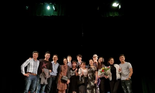 Nghệ sỹ Nhà hát Tuổi trẻ và Đoàn kịch Hàn Quốc diễn "Bến bờ xa lắc" tại Hà Nội