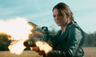 Emma Stone khá ngầu trong Zombieland 2