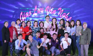 Bà con, bạn bè tham gia làm diễn viên quần chúng trong MV của Phạm Phương Thảo