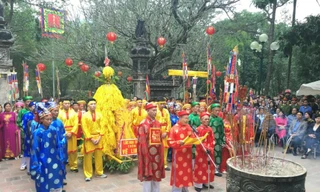 Hội Gióng khai hội không còn cảnh lộn xộn, tranh cướp lộc