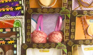 Bộ Văn hoá đề nghị hạn chế đốt vàng mã. Ảnh: Bảo Hân