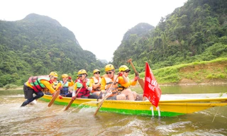 Victor Vũ đưa đoàn làm phim khám phá lại Quảng Bình