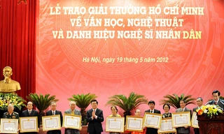 Các tác giả nhận giải thưởng Hồ Chí Minh năm 2012