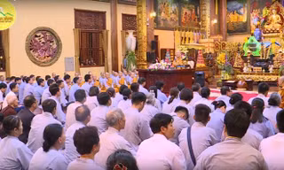 Trụ trì chùa Ba Vàng trực tuyến buổi thuyết pháp tối 21/3, bất chấp ý kiến của Giáo hội PGVN