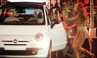 Fiat 500C xuất hiện đặc sắc cùng Jennifer Lopez