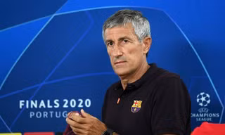 Barca sắp công bố thông tin sa thải HLV Quique Setien