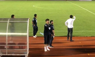 Bị phạt vì chỉ tay vào Trưởng ban trọng tài VFF