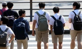 Học sinh tỏ ra "ghét" môn giáo dục thể chất vì những hình phạt quái gở của giáo viên. (Ảnh: Koreaherald) 