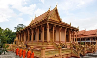 Nam giới dân tộc nào ở Việt Nam cứ 12 tuổi là phải đi tu?