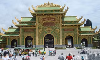 Khu du lịch được đầu tư hơn 6.000 tỷ đồng, rộng gần 700 ha tại thành phố Thủ Dầu Một, tỉnh Bình Dương.