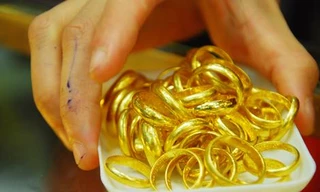Vàng trong nước giảm, USD tăng nhẹ