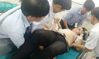 Thầy Tiến cấp cứu tại bệnh viện Việt Nam – Cu Ba Đồng Hới. 