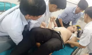 Thầy Tiến cấp cứu tại bệnh viện Việt Nam – Cu Ba Đồng Hới. 