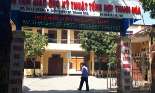 Bảy học sinh xúc phạm cô giáo: Trường họp bàn để kỷ luật nghiêm khắc