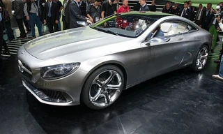 Mercedes-Benz tung hàng từ tháng 7