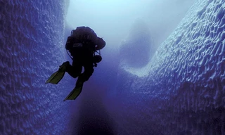 Châu Nam Cực là lục địa lạnh nhất với nhiệt độ tới -89 độ C.