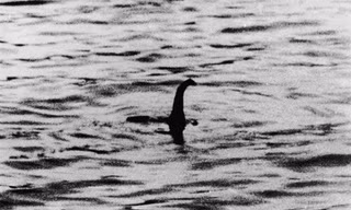 Ảnh của quái vật Loch Ness được chụp vào năm 1934.