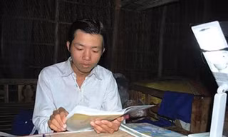 Bi hài, đánh bài quỳ gối dính tội hiếp dâm