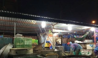 Khu chợ tự phát nổi tiếng sạch sẽ vì bán cá không có mùi tanh