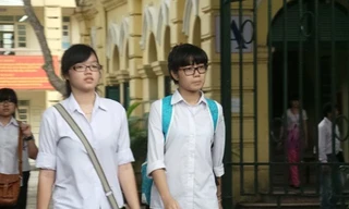 Học sinh Hà Nội thi vào lớp 10 năm học 2014-2015.