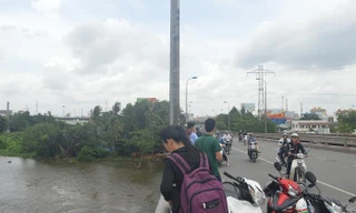 Hiện trường nam thanh niên nhảy cầu.