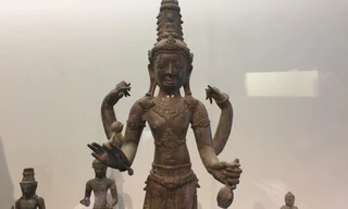 Hai pho tượng độc nhất vô nhị được bảo hiểm tới… 7 triệu USD