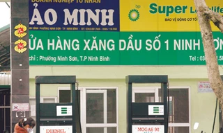 Ngày 16 - 2, PV Tiền Phong ghi nhận, nhiều cây xăng tại Hà Nội, Ninh Bình,TPHCM, Đồng Nai... ngừng bán xăng