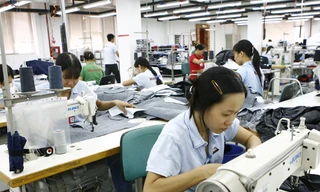 Dự báo nhập siêu năm 2012 khoảng 13 tỷ USD. Ảnh: Hồng Vĩnh