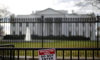 Hàng rào bảo vệ Nhà Trắng