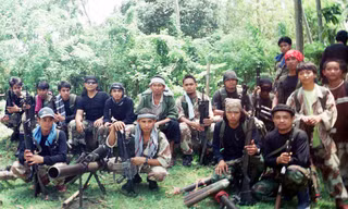 Một số thành viên của nhóm phiến quân Abu Sayyaf ở Philippines.