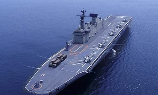 Tàu chiến Dokdo của Hàn Quốc tham gia cuộc tập trận đối phó vũ khí hủy diệt hàng loạt của Triều Tiên. Ảnh: Yonhap