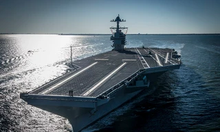 Tàu sân bay đắt nhất lịch sử Hải quân Mỹ USS Gerald R.Ford rẽ sóng ra khơi lần đầu tiên hôm 9/4.