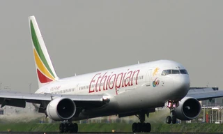 Cướp máy bay chở hơn 200 người để tự sát