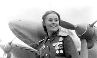 Maria Dolina, nữ Anh hùng Liên Xô, phi công và là quyền chỉ huy Trung đoàn Máy bay Thả bom số 125.
