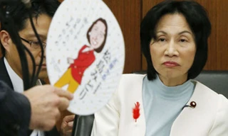 Nữ Bộ trưởng Tư pháp Midori Matsushima 