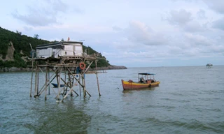 Tiếp tục vớt được xác ngư dân trong vụ tàu cá chìm