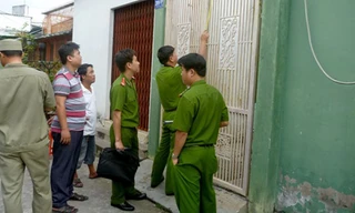 Thanh niên khỏa thân vác búa 'đại náo' khu phố lúc tinh mơ