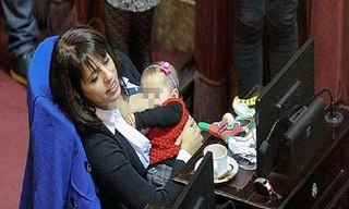 Bức ảnh gây tranh cãi. Ảnh: Dailymail