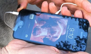 Sơ tán khẩn vì iPhone 5 bất ngờ bốc cháy trên máy bay