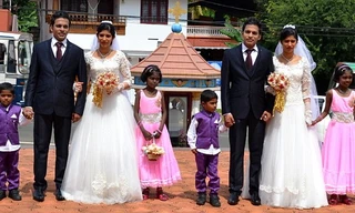 Lạ lùng đám cưới hội tụ toàn những cặp sinh đôi