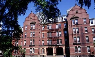 Đại học Cambridge của Anh là một trong những trường tốt nhất thế giới