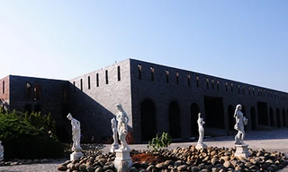 Doanh nhân Sài Gòn xây lâu đài giả cổ châu Âu