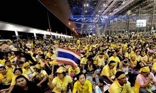 Phe 'áo vàng' hoãn thời điểm biểu tình