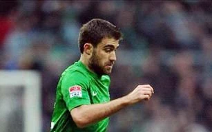 Á quân Champions League có tân binh đầu tiên